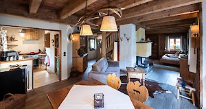 Esszimmerim Luxus-Chalet Bayerischer Wald